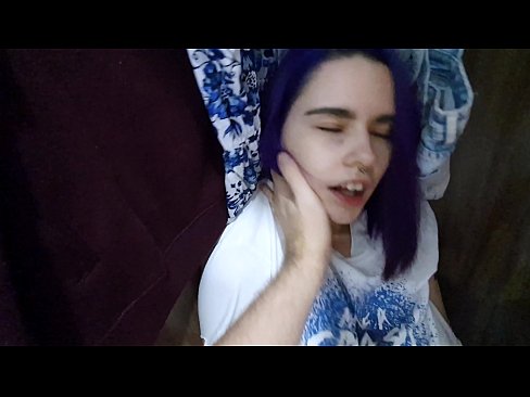 ❤️ Atradu savu māsu skapī un palīdzēju viņai beigt. ️ Kvalitatīvs porno pie lv.porn-impact.ru ❌❤